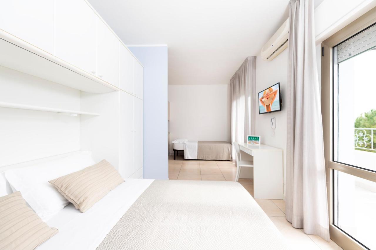 Residence Quadrifoglio Cervia Eksteriør billede