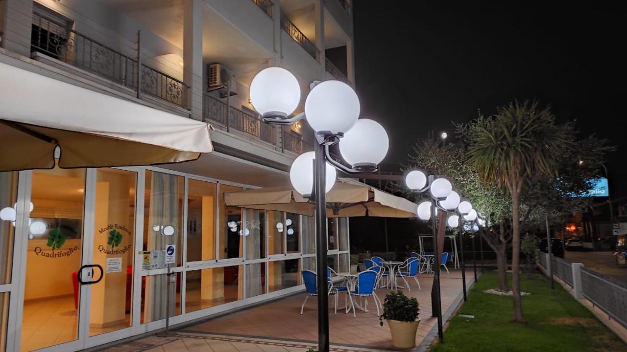 Residence Quadrifoglio Cervia Eksteriør billede