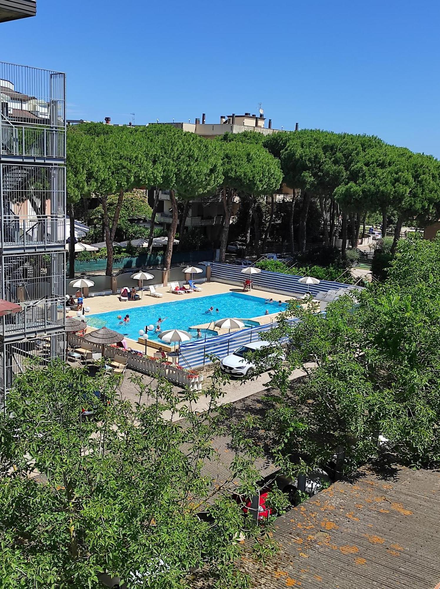 Residence Quadrifoglio Cervia Eksteriør billede